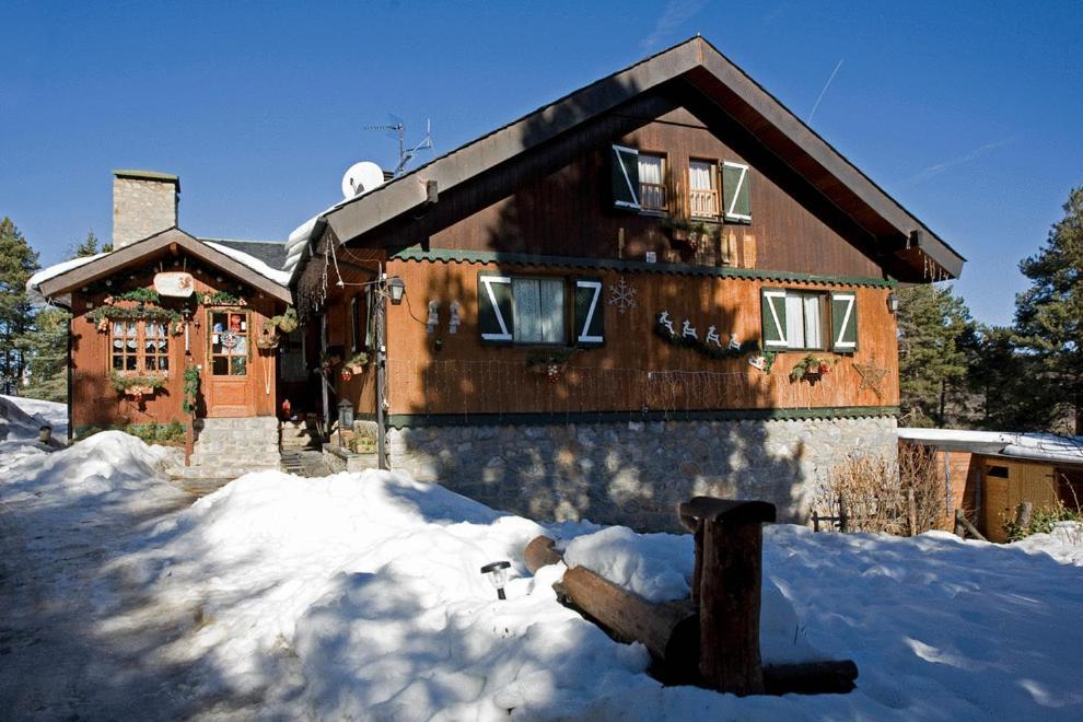 Niu Dels Falcons Acomodação com café da manhã La Molina  Exterior foto