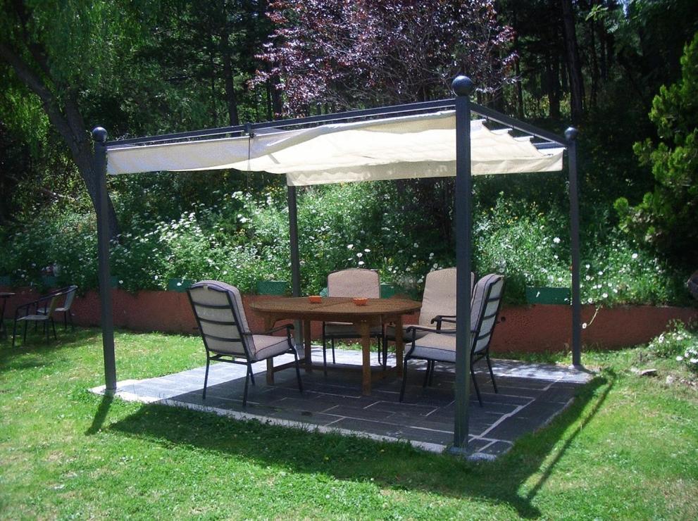 Niu Dels Falcons Acomodação com café da manhã La Molina  Exterior foto