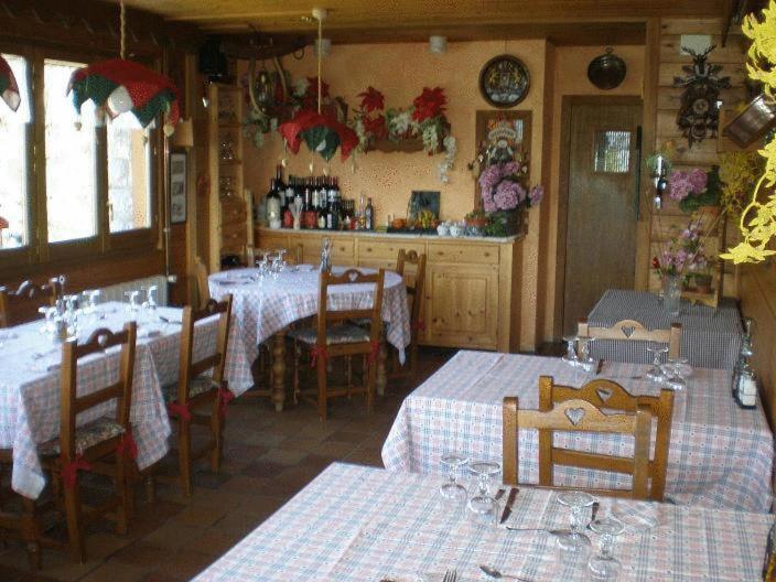 Niu Dels Falcons Acomodação com café da manhã La Molina  Exterior foto